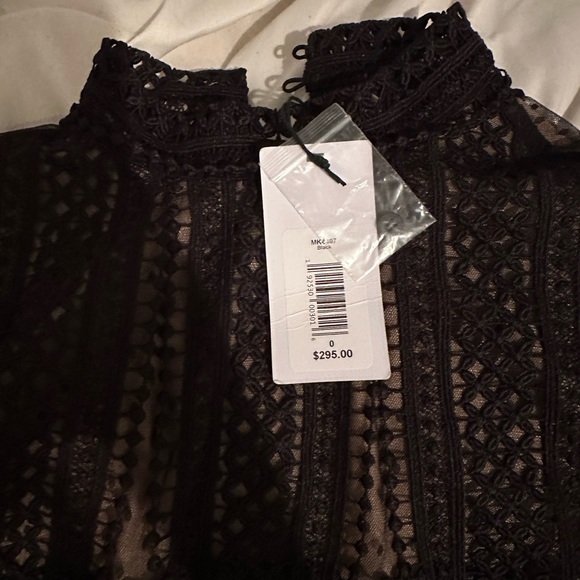 High neck black lace cocktail dress - Picture 9 of 11